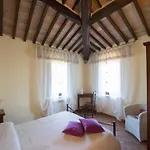Vakantiehuis Casale In Tuscany With Pool